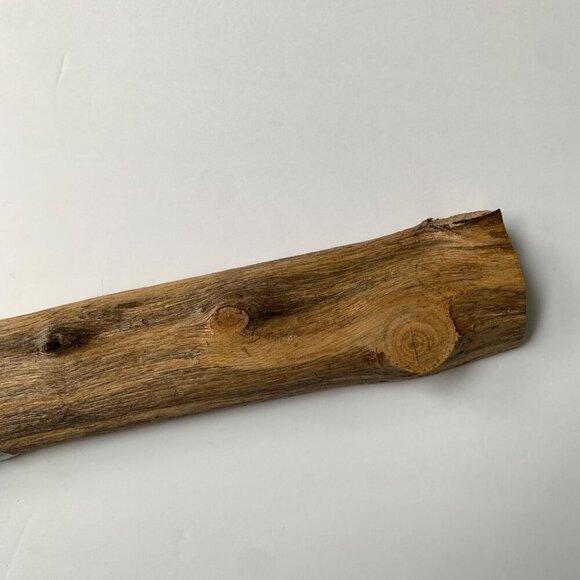 Handmade Solid Wood Cribbage Board with Pegs - Picture 5 of 6